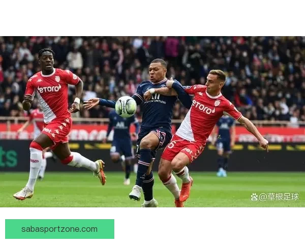 直播前两小时里尔对阵朗斯德比，紧张气氛与压力持续升级